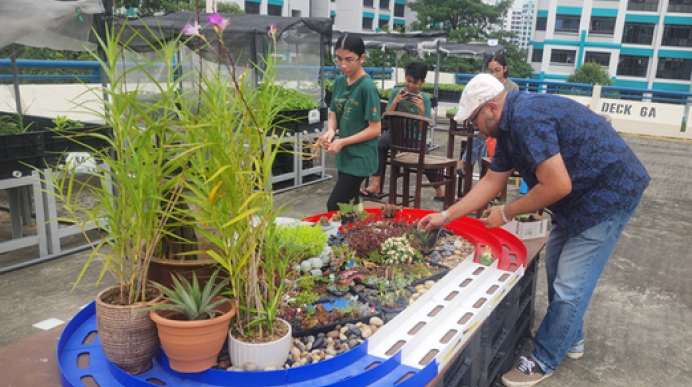 More than just a garden, ‘Gardens by the Roof’ is a community hub where allotment gardeners introduce innovative sustainable solutions to their plots and bond with their neighbours through the process of gardening.